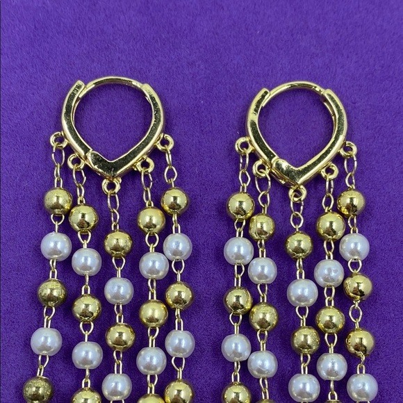 💛 Elegant Gold Plated Ball & Pearl Dangle Earrings - Picture 3 of 4